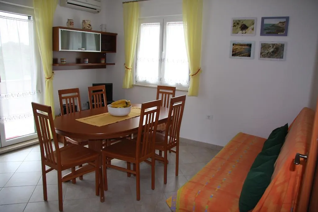 Apartment Anethum Premantura